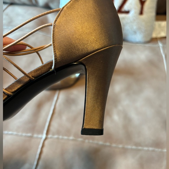 Night Life Gold satin heel - Picture 4 of 6